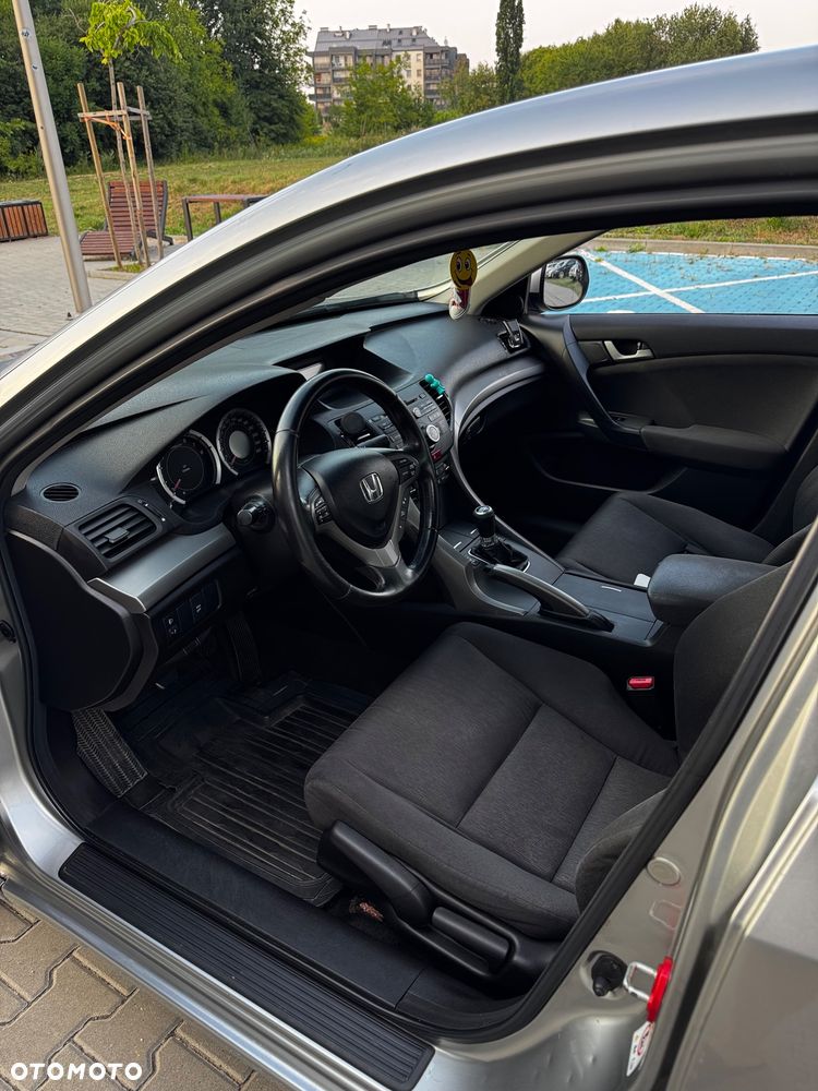Honda Accord 2.0 Comfort - 21