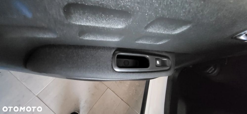 Citroën C3 1.2 PureTech Shine - 26