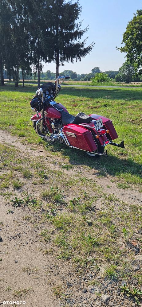 Harley-Davidson Touring Street Glide - 11