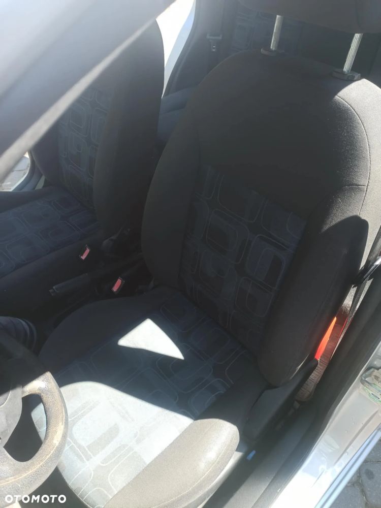 Ford Fiesta - 6