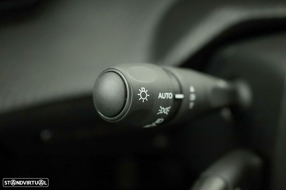 Peugeot 208 1.2 PureTech Active - 18