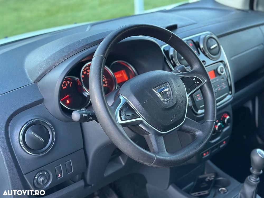 Dacia Lodgy 1.5 Blue dCi Laureate - 30