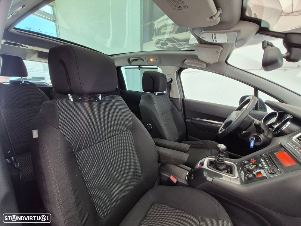 Peugeot 5008 1.6 HDi Executive JLL17 - 20