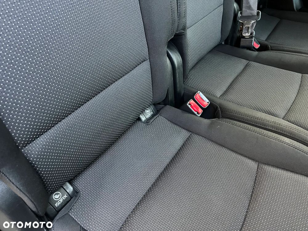 Kia Carens 2.0 GDI L 7os - 19