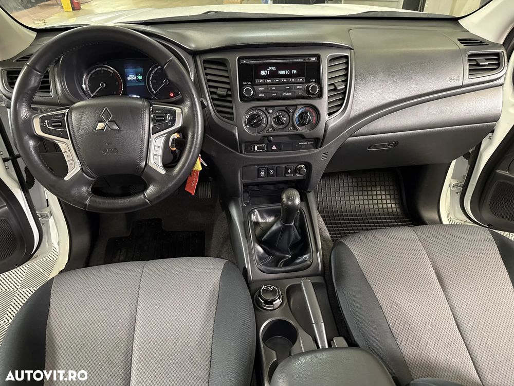 Mitsubishi L200 - 10