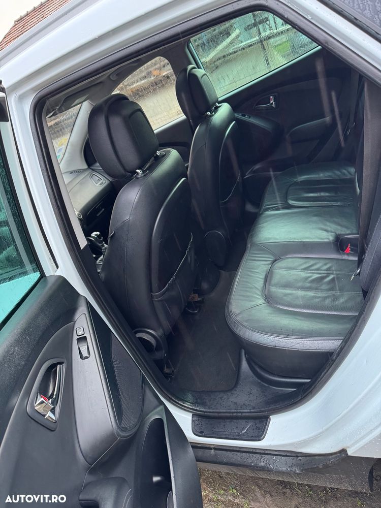 Hyundai ix35 2.0 CRDI Low 2WD GL Classic - 11