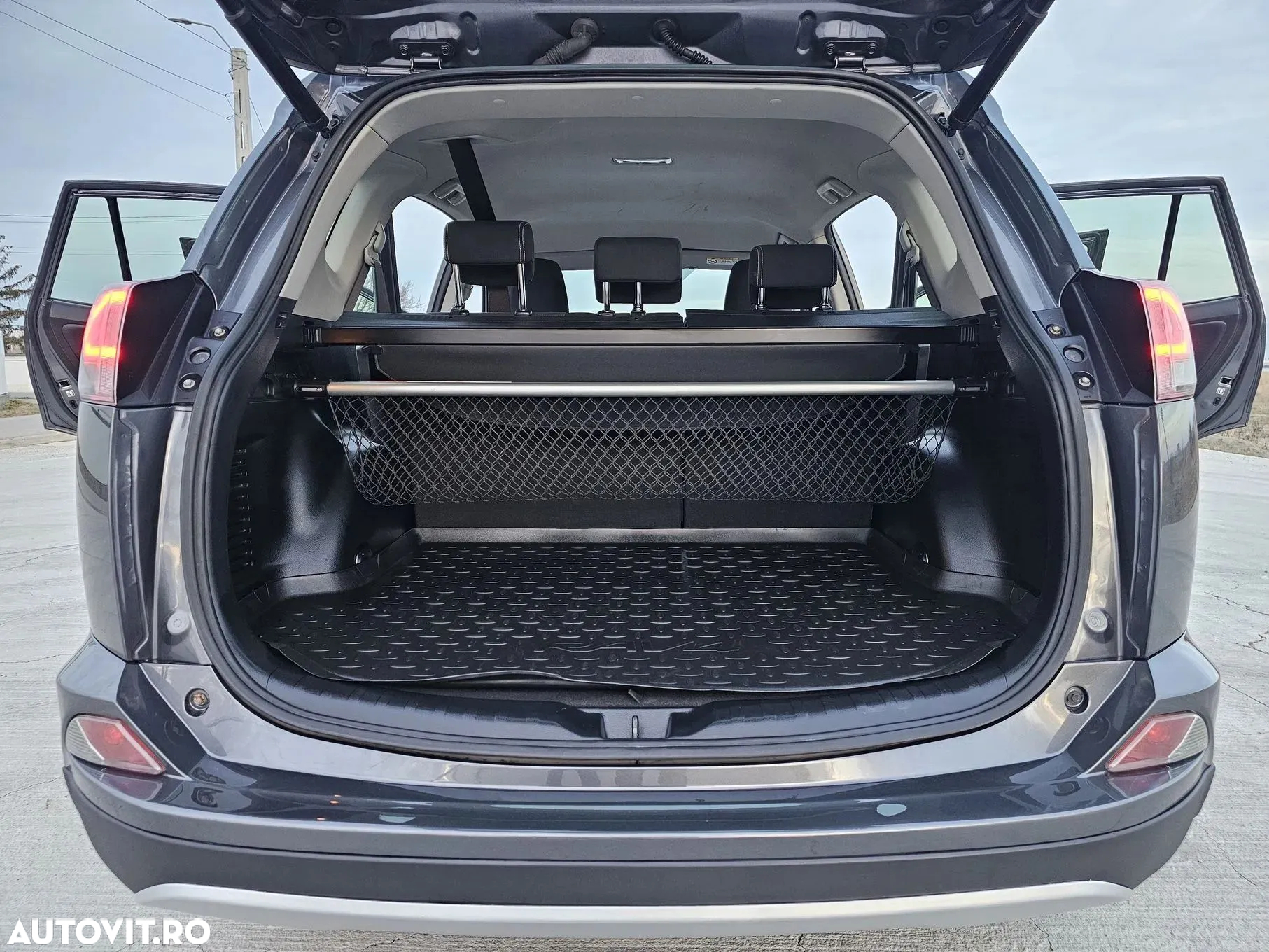 Toyota RAV4 - 17