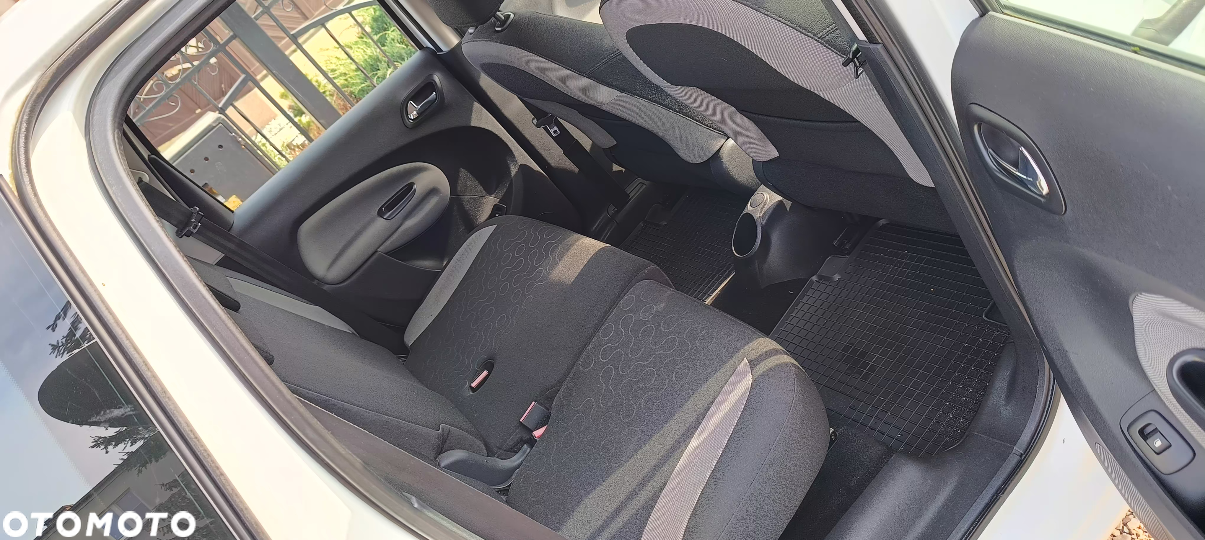 Citroën C3 Picasso 1.6i Exclusive - 10