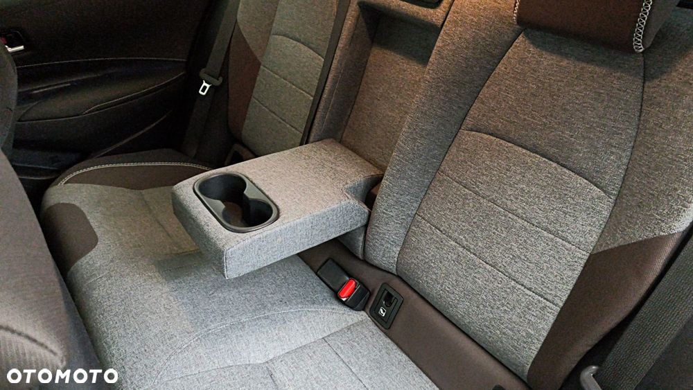 Toyota Corolla 2.0 Hybrid Trek - 13