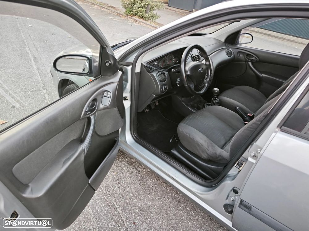 Ford Focus - 9