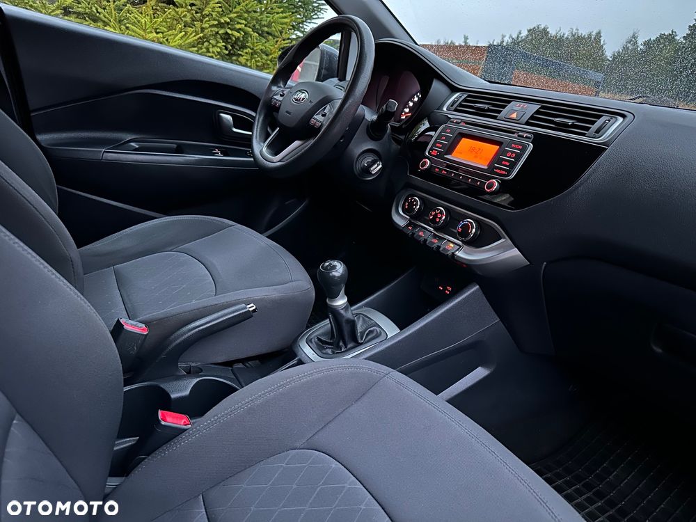 Kia Rio 1.2 M - 12