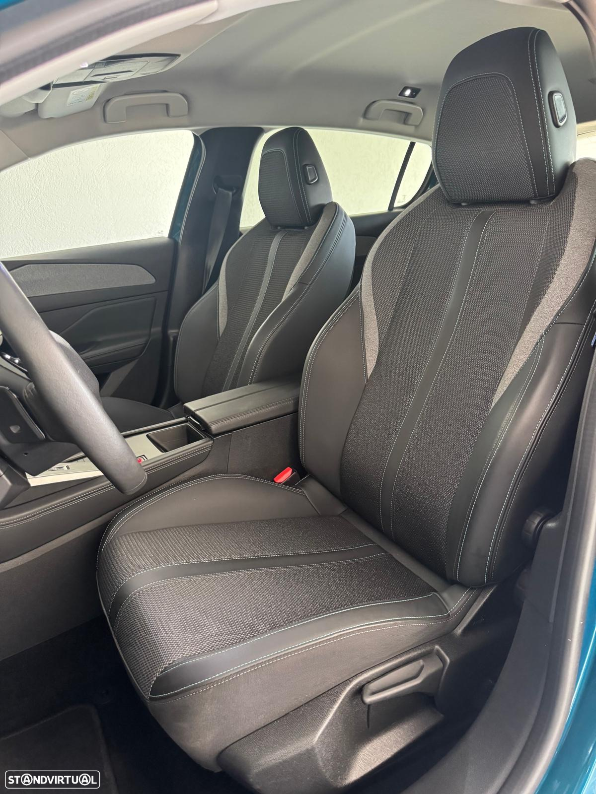 Peugeot 308 1.2 PureTech Allure Pack EAT8 - 19