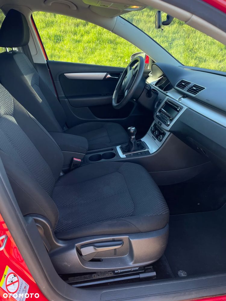 Volkswagen Passat - 6