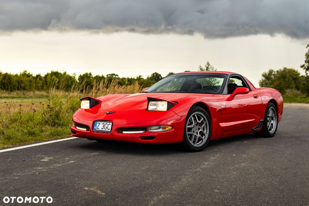 Chevrolet Corvette 2003 photo 2