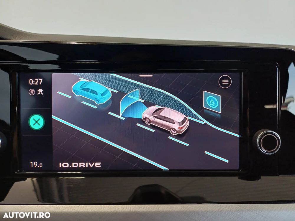 VOLKSWAGEN Golf 2023 — imagine 23