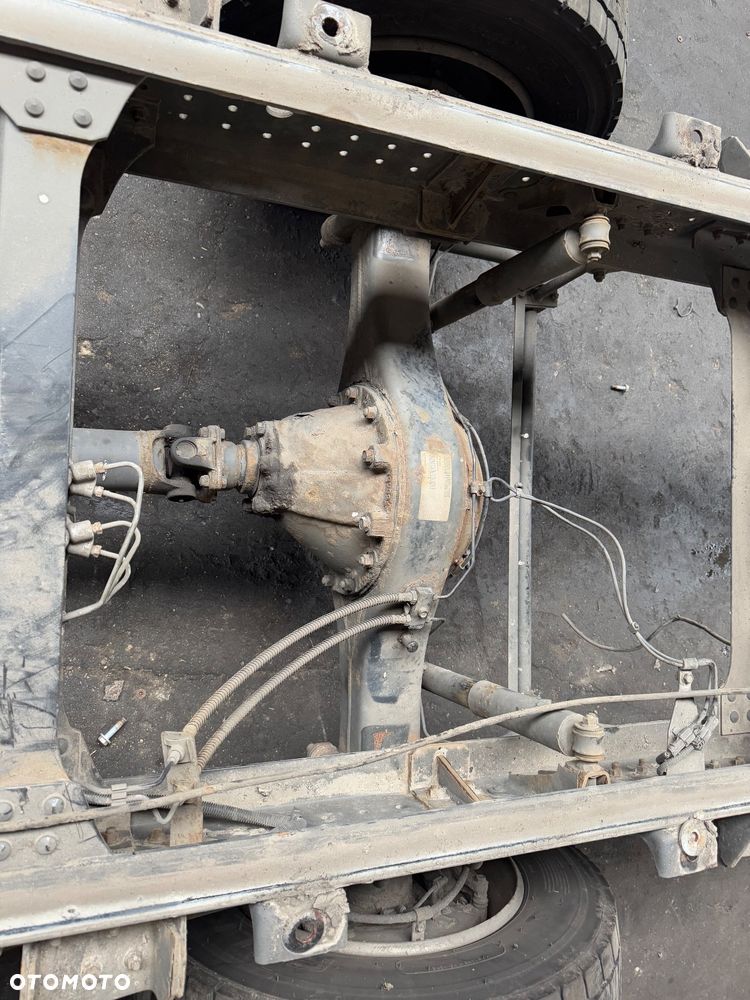 Kompletny most tylny 6 śrub, 17,5, piasty, zaciski Mitsubishi Canter Fuso - 1