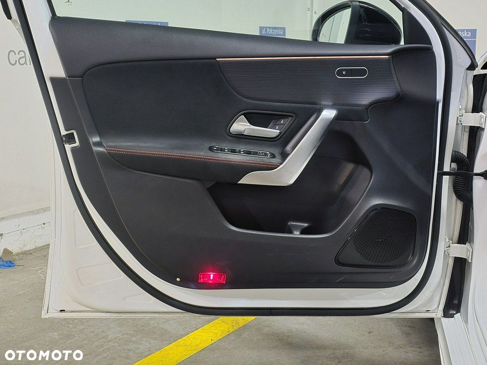 Mercedes-Benz Klasa A 220 7G-DCT AMG Line - 12