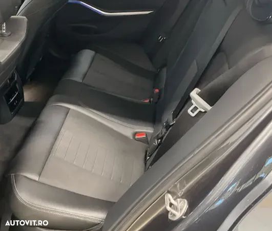 BMW Seria 3 318i Aut. Sport Line - 15