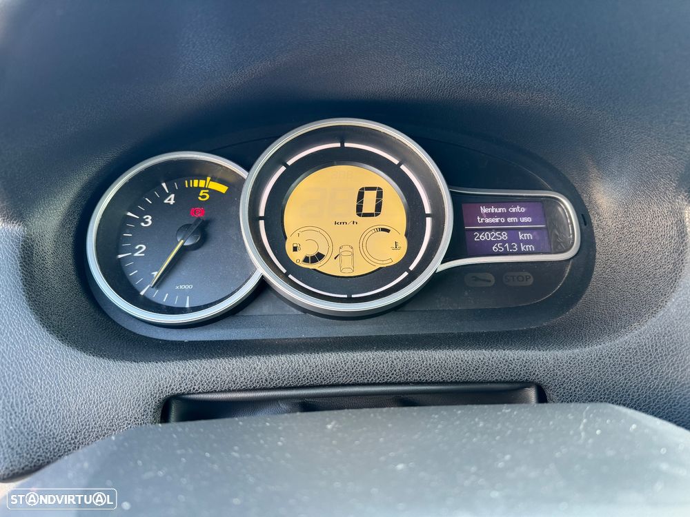Renault Mégane 1.5 dCi Confort - 12