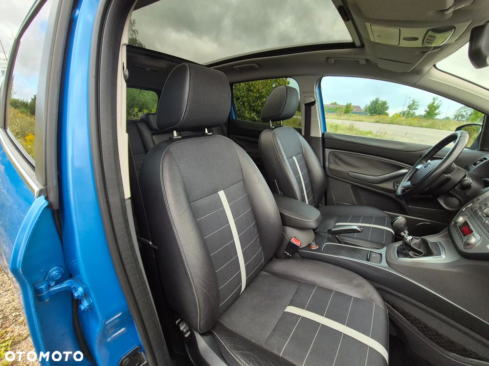 Ford Kuga 2.0 TDCi 2x4 Titanium - 8