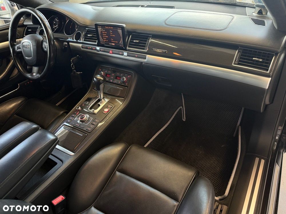 Audi S8 - 19