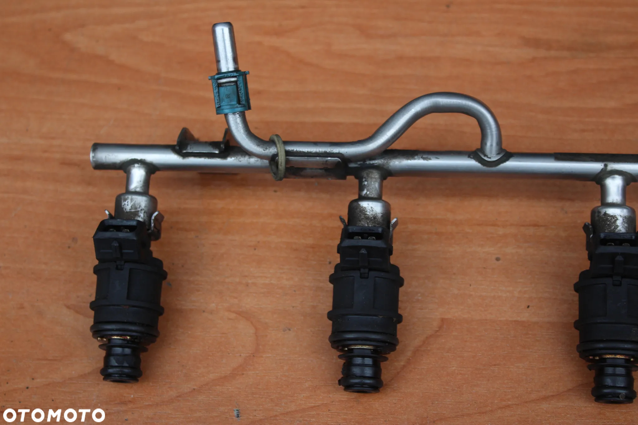 LISTWA WTRYSKOWA WTRYSKIWACZE 1.8 Z18XE X18XE OPEL VECTRA C SIGNUM ZAFIRA A ASTRA G MERIVA A 90536149 - 7