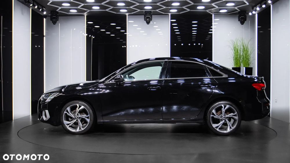 Audi A3 Limousine 35 TFSI mHEV S Line S tronic - 4