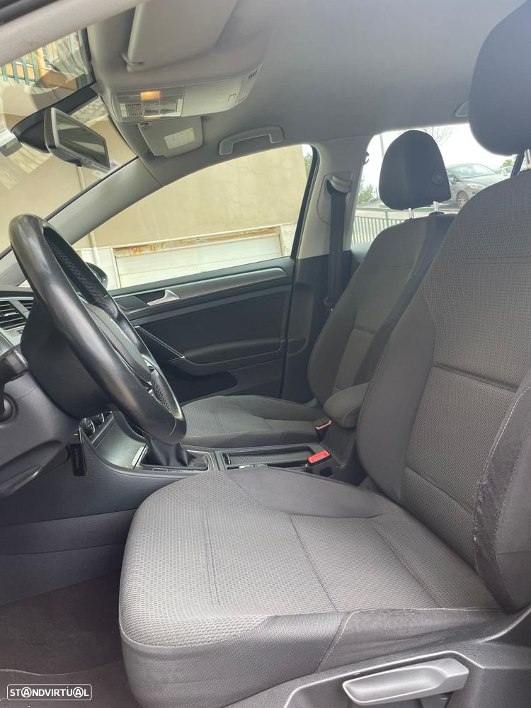 VW Golf Variant 1.6 TDi Confortline - 11