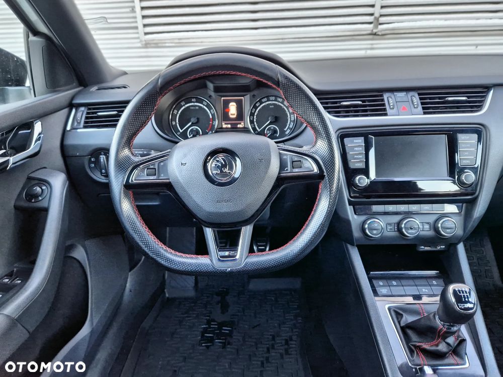 Skoda Octavia 2.0 TSI RS 230 - 30