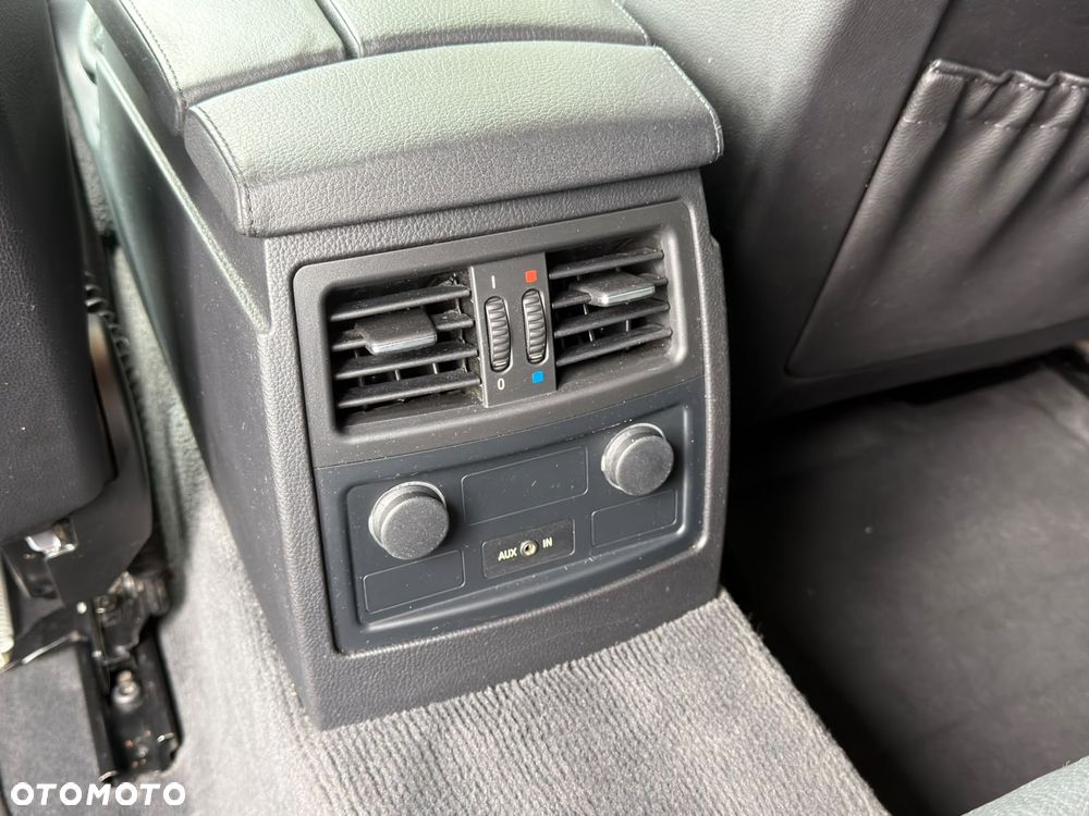 BMW Seria 5 520d Special Edition - 29