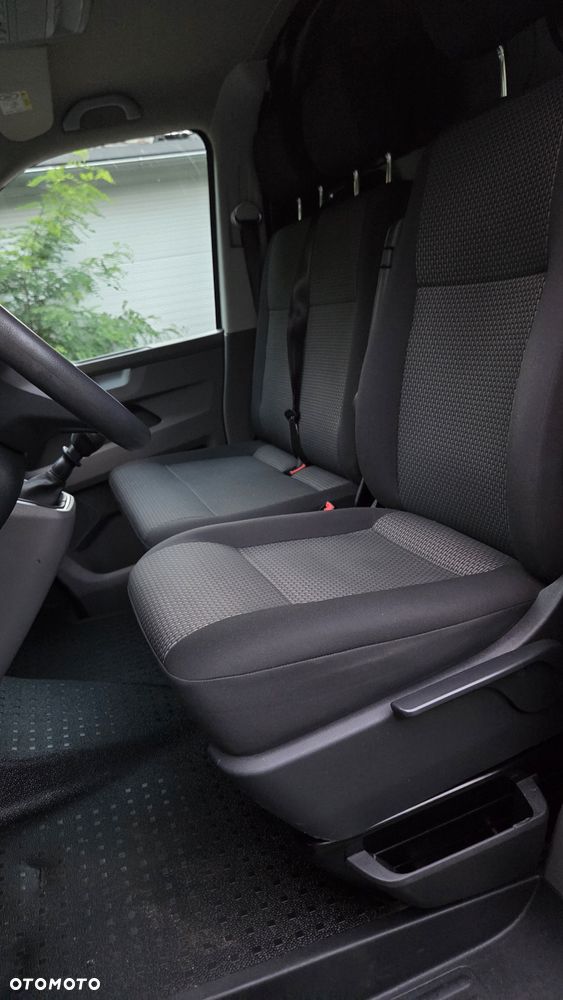 Volkswagen Transporter T6.1 - 15