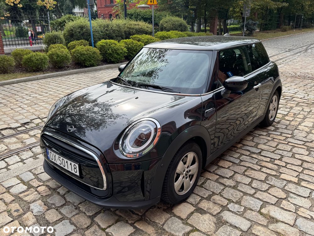 MINI Cooper Essential Trim - 3