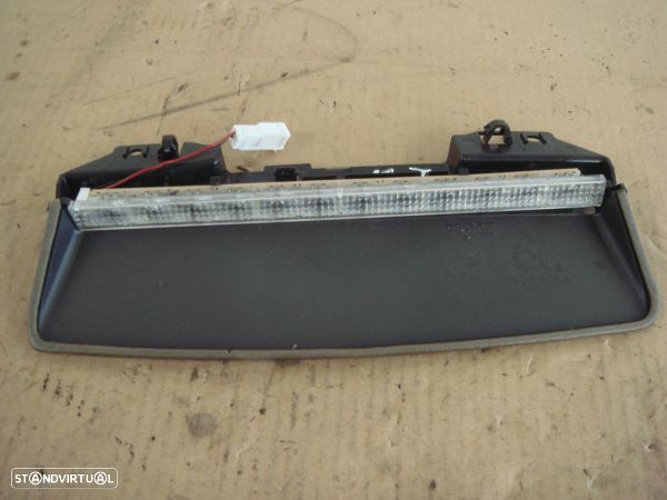 Farolim Stop Tampa Mala Centro Jaguar X-Type (X400) - 1