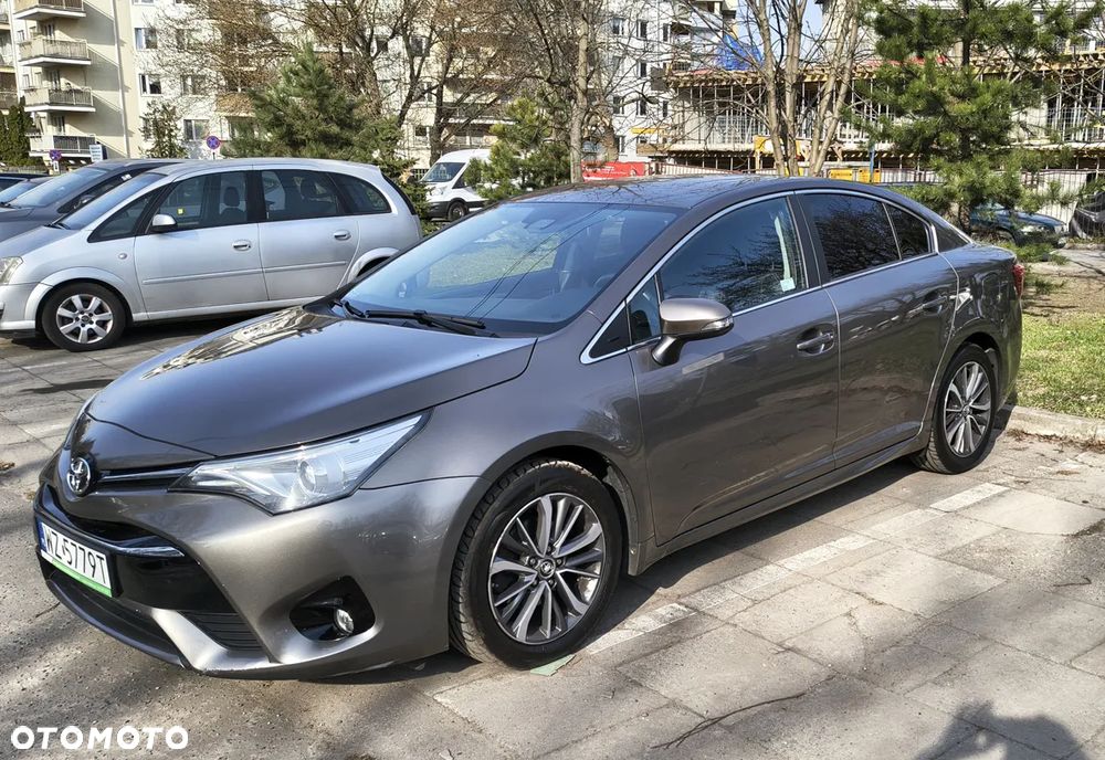 Toyota Avensis 1.8 Active MS - 3