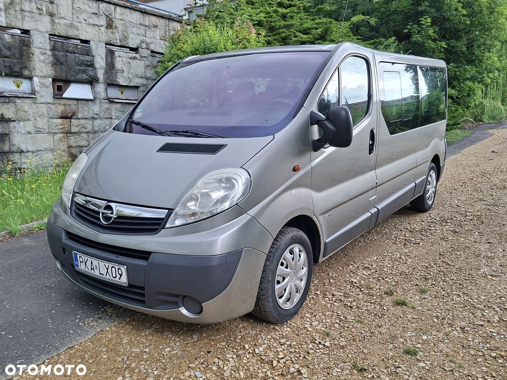 Opel Vivaro - 1