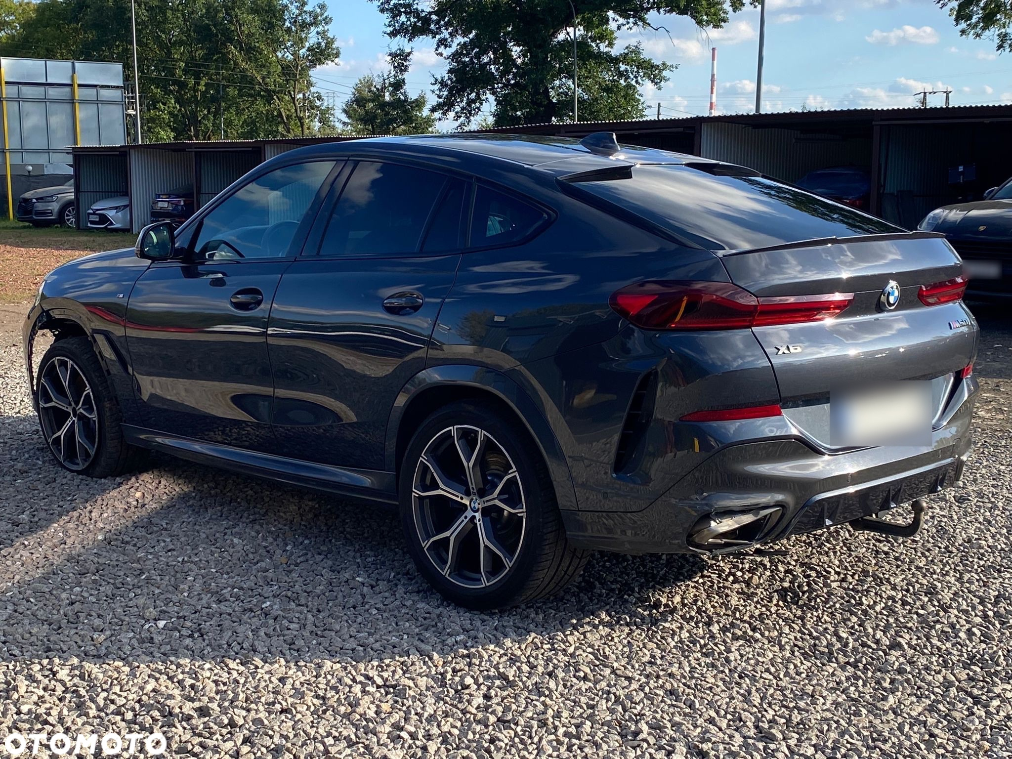 BMW X6 M50i - 11