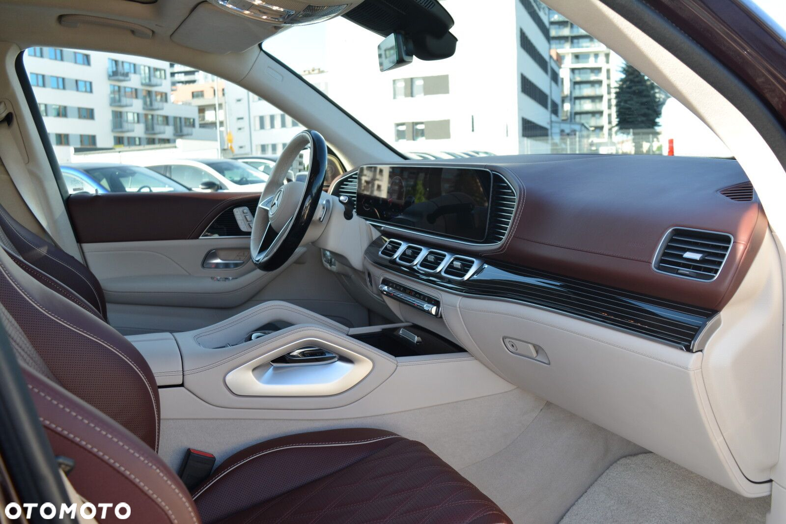 Mercedes-Benz GLS - 26