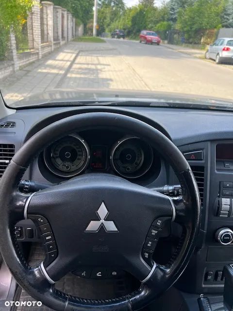 Mitsubishi Pajero 3.2 DID Instyle - 11