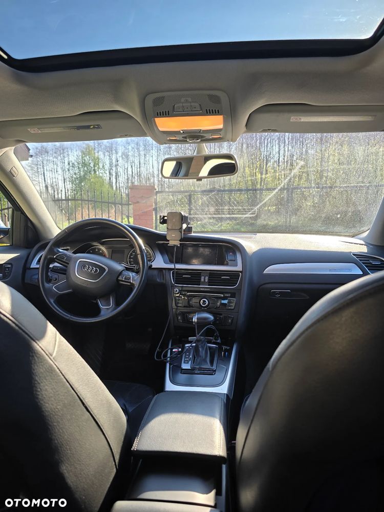 Audi A4 Limousine - 8