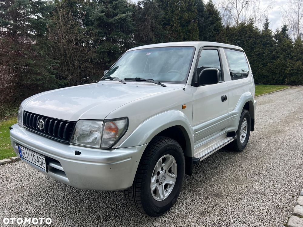 Toyota Land Cruiser - 1