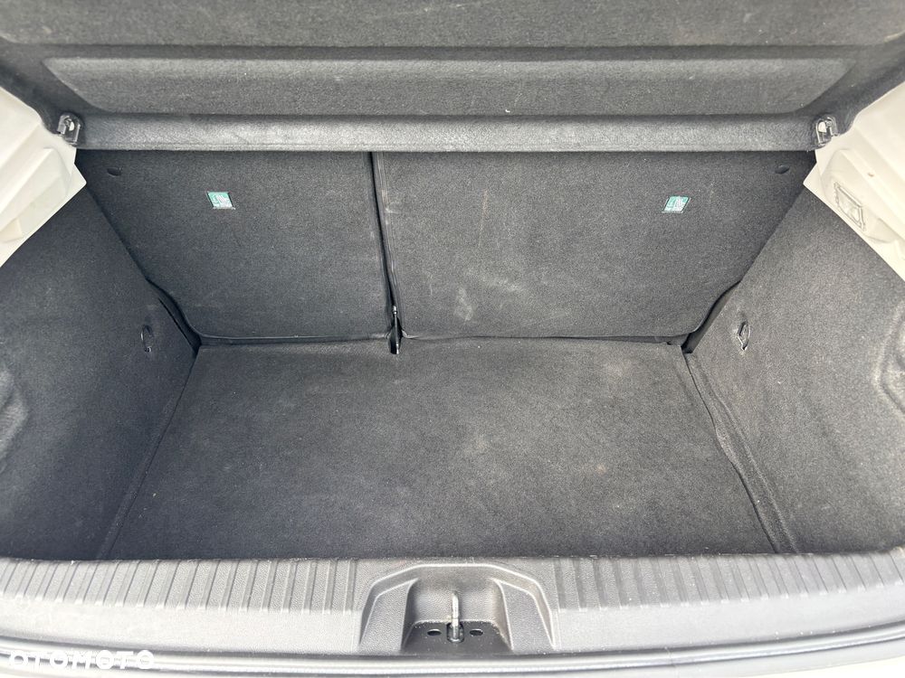 Renault Clio - 11