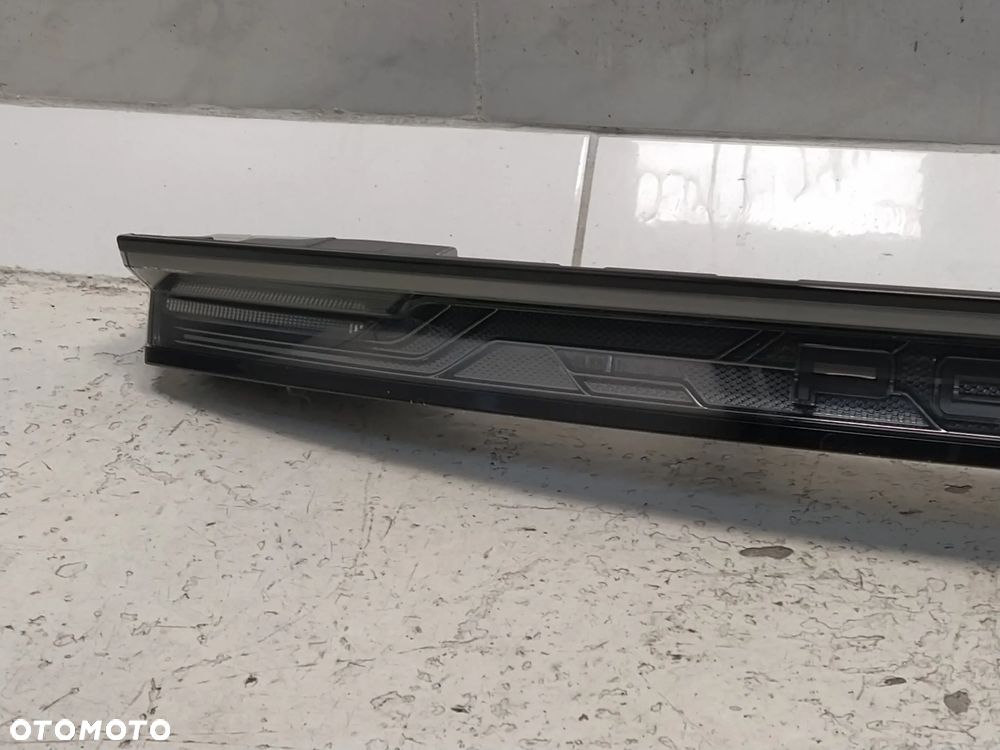 PORSCHE TAYCAN 9J 9JA BLENDA LAMPA TYŁ TYLNA EU ECE EXCL SCHWARZ ORYGINAŁ - 3