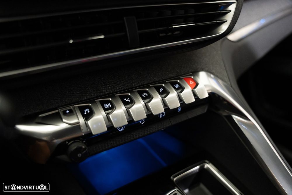 Peugeot 3008 1.6 Hybrid Allure Pack e-EAT8 - 17