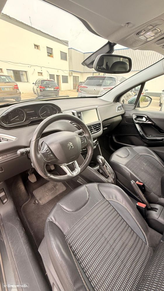 Peugeot 208 1.2 VTi Allure - 11
