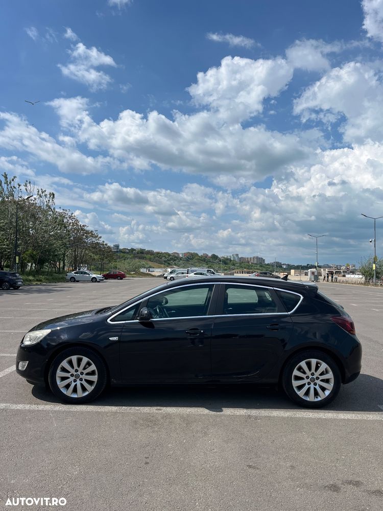 Opel Astra 1.7 CDTI Cosmo - 4