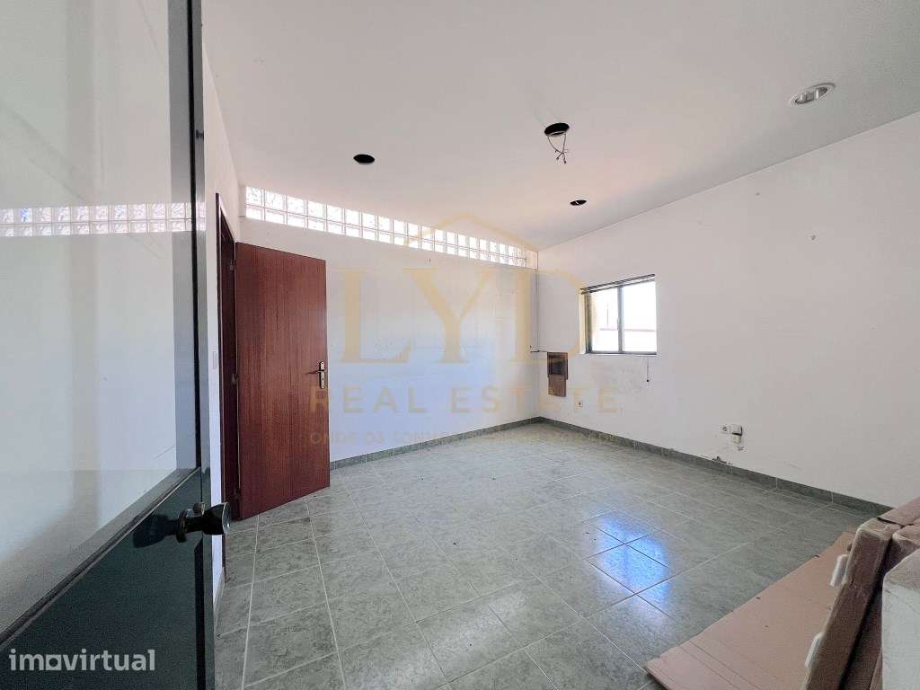 Espaço de Arrecadação e Arrumos com 570 m² em Penamaior, Paços de F... - Grande imagem: 3/16