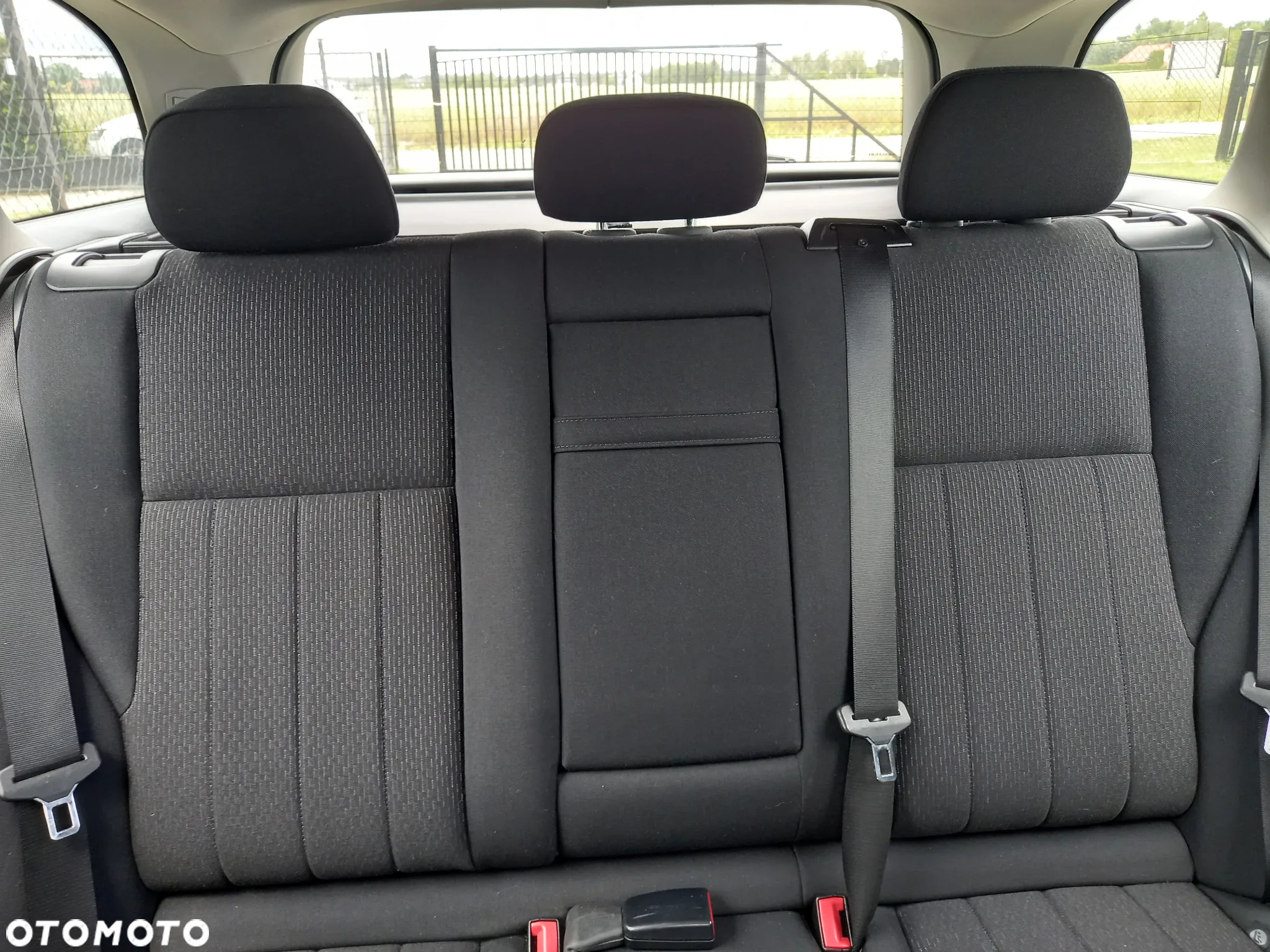 Mercedes-Benz Klasa C 200 T (BlueEFFICIENCY) 7G-TRONIC Elegance - 38
