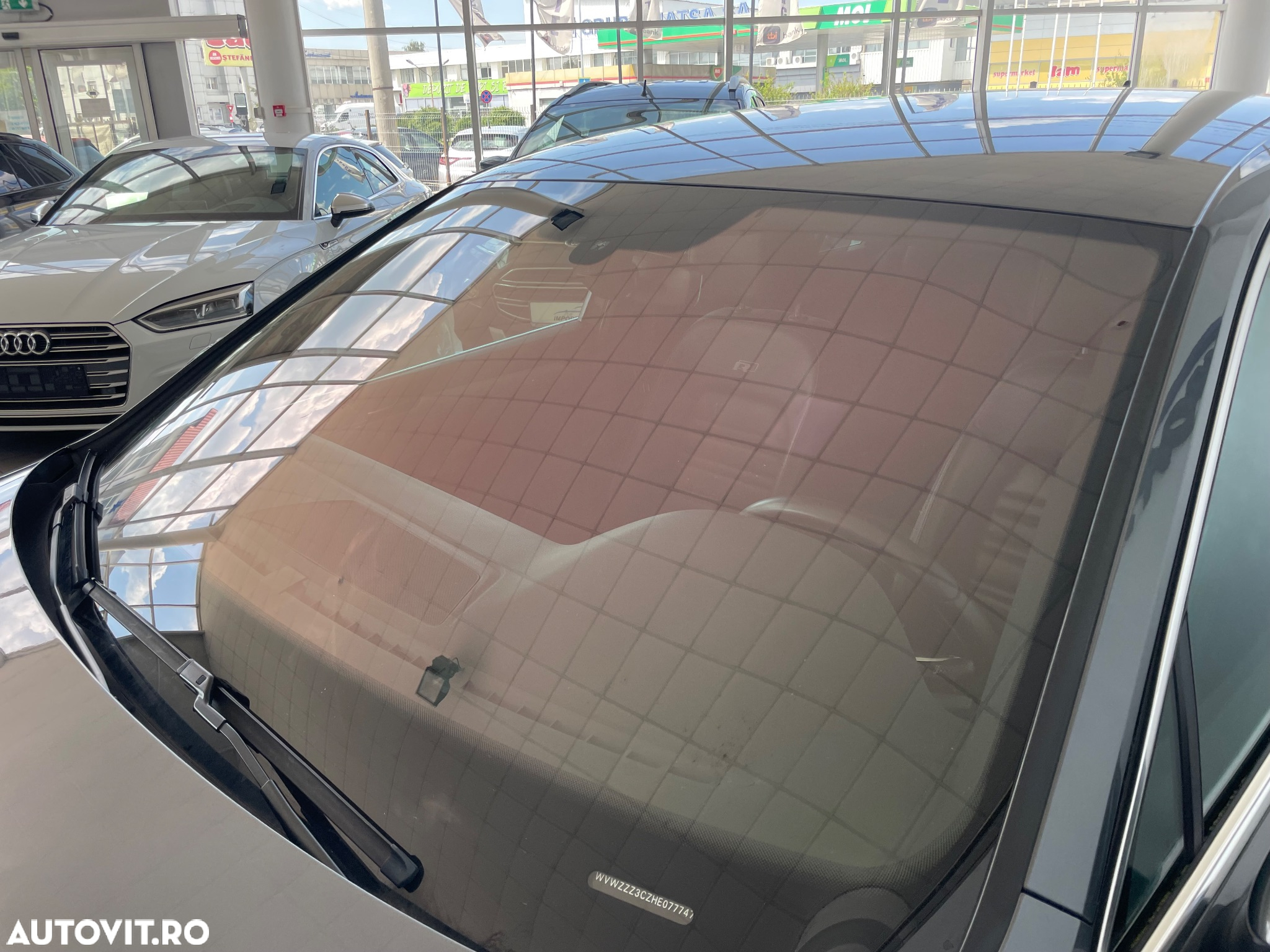 Volkswagen Passat - 36