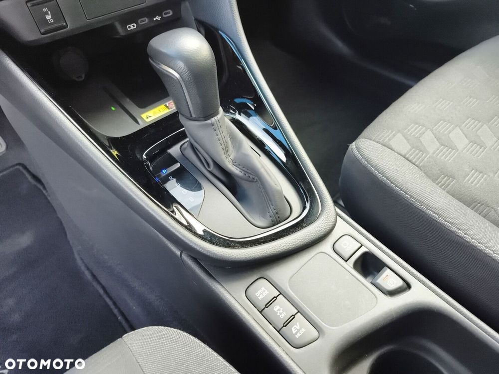 Toyota Yaris Hybrid 1.5 Style - 20