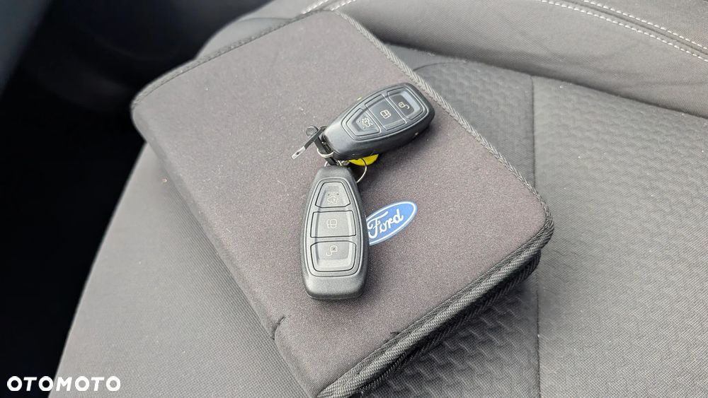 Ford Kuga 1.5 EcoBoost 2x4 Business Edition - 21